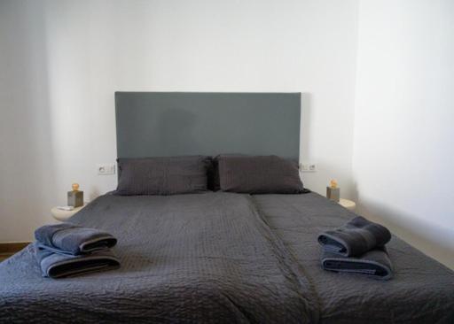 Newly Renovated 2 Bedroom Beachfront House Sitio de Calahonda エクステリア 写真